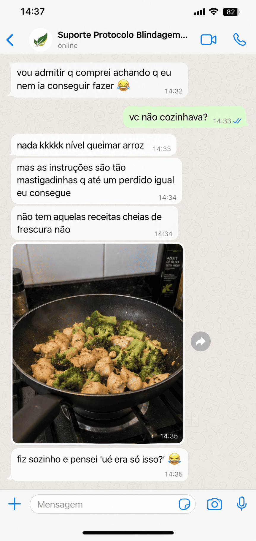 Depoimento em conversa de mensagens sobre cozinhar com facilidade